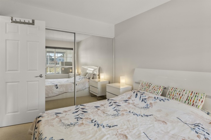 Photo 6 at 210 - 2973 Kingsway, Collingwood VE, Vancouver East