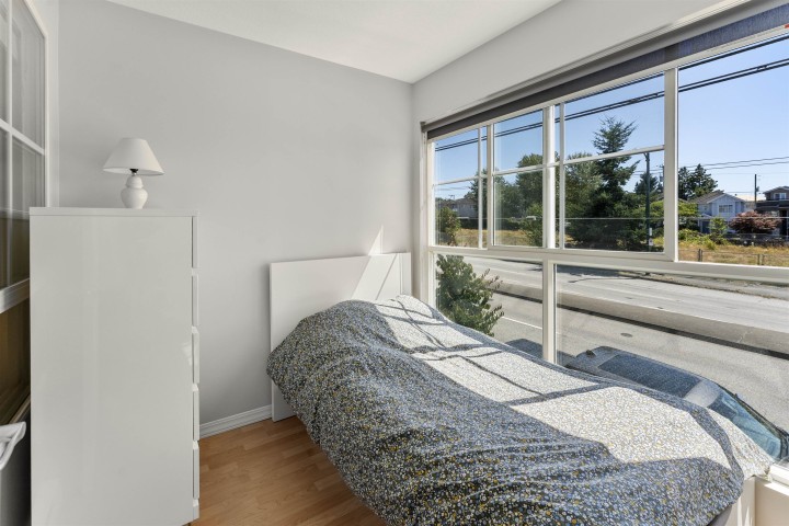 Photo 7 at 210 - 2973 Kingsway, Collingwood VE, Vancouver East