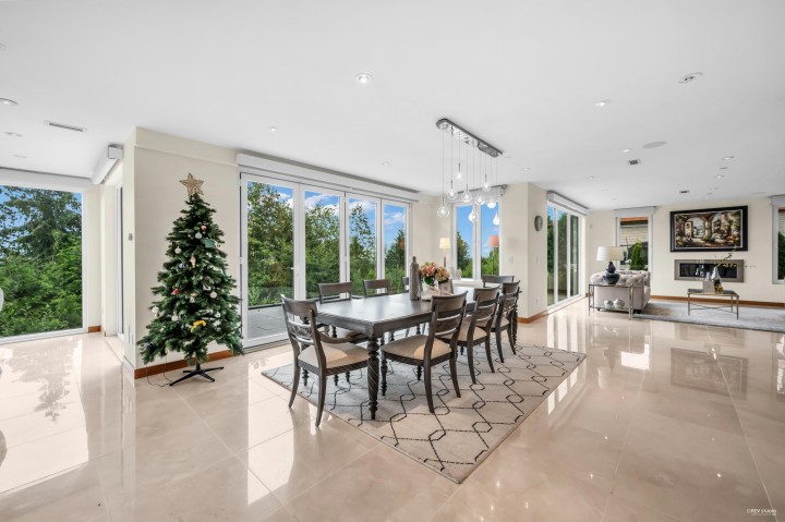 Photo 7 at 518 Ballantree Place, Glenmore, West Vancouver