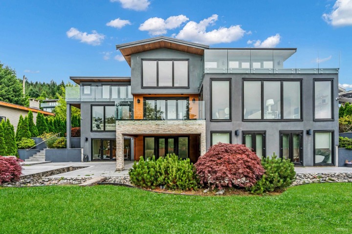 Photo 36 at 518 Ballantree Place, Glenmore, West Vancouver