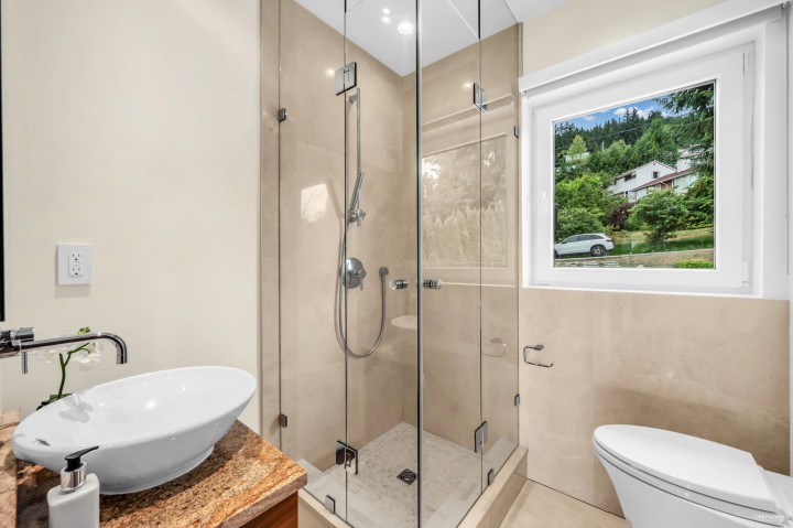 Photo 28 at 518 Ballantree Place, Glenmore, West Vancouver