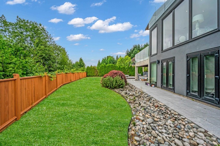 Photo 35 at 518 Ballantree Place, Glenmore, West Vancouver