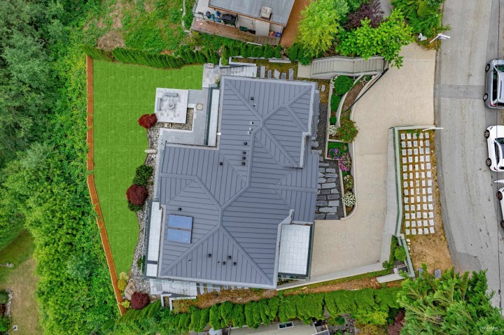 Photo 39 at 518 Ballantree Place, Glenmore, West Vancouver