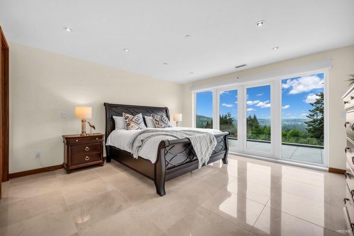 Photo 25 at 518 Ballantree Place, Glenmore, West Vancouver