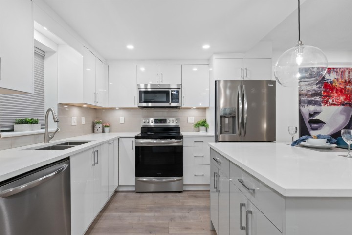 Photo 1 at 312 - 555 Abbott Street, Downtown VW, Vancouver West