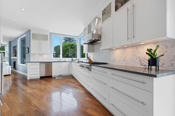 Photo 5 at 2005 Larson Road, Central Lonsdale, North Vancouver