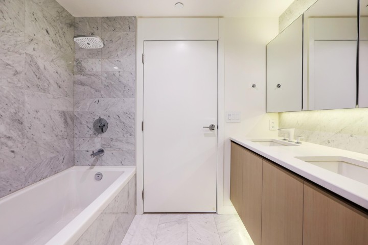 Photo 13 at 2820 - 89 Nelson Street, Yaletown, Vancouver West