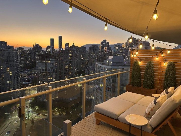 Photo 38 at 2820 - 89 Nelson Street, Yaletown, Vancouver West