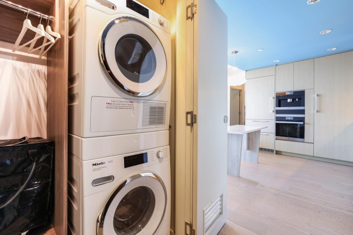 Photo 18 at 2820 - 89 Nelson Street, Yaletown, Vancouver West