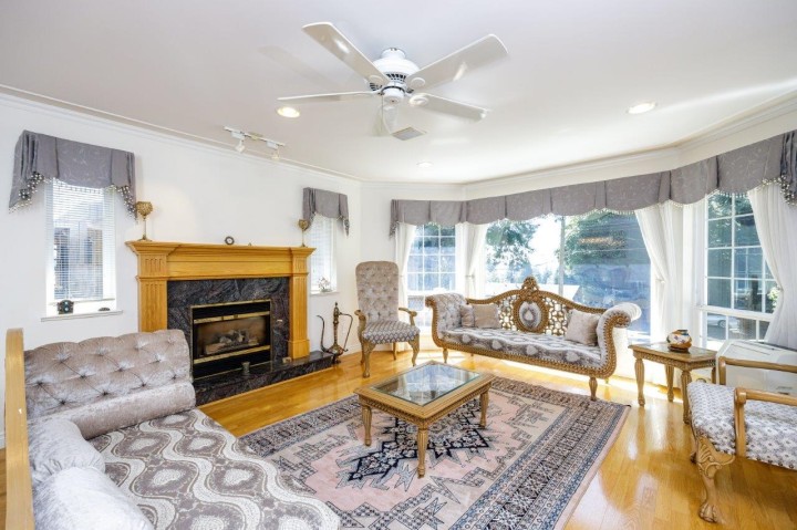 Photo 3 at 1224 E 14th Street, Westlynn, North Vancouver