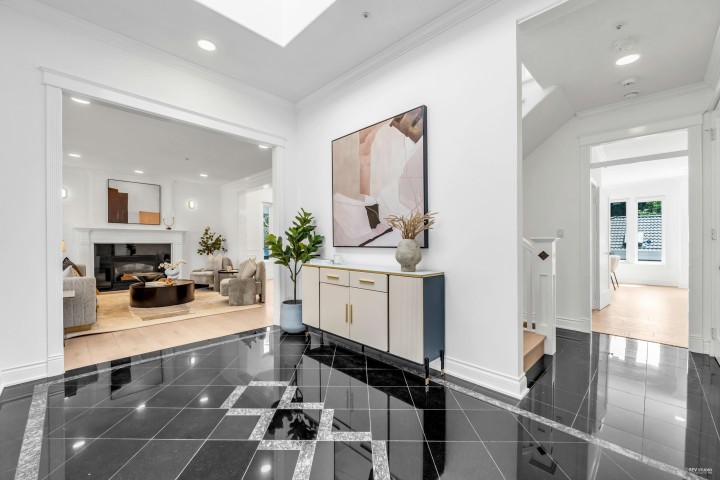 Photo 6 at 1748 W 68th Avenue, S.W. Marine, Vancouver West