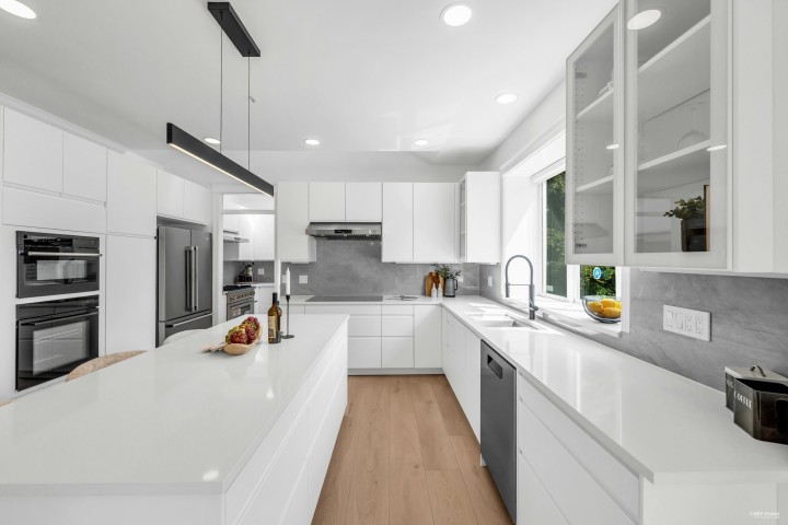 Photo 12 at 1748 W 68th Avenue, S.W. Marine, Vancouver West