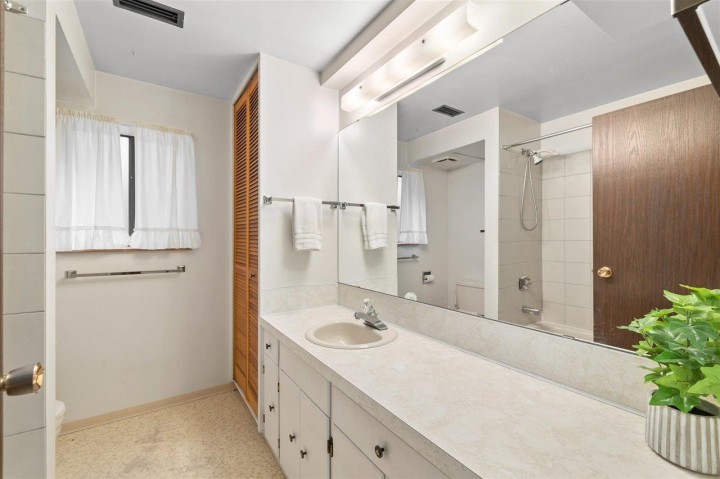 Photo 27 at 4427 W 6th Avenue, Point Grey, Vancouver West