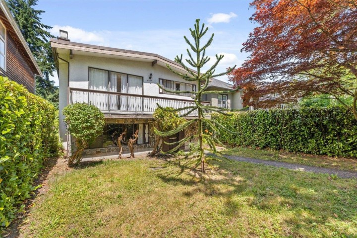 Photo 2 at 4427 W 6th Avenue, Point Grey, Vancouver West