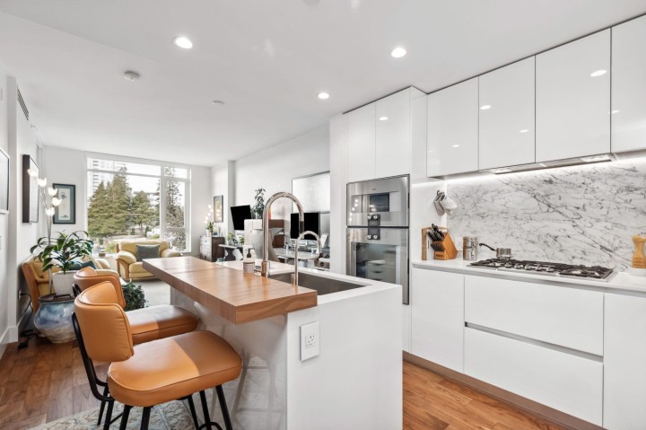 Photo 1 at 405 - 389 W 59th Avenue, South Cambie, Vancouver West