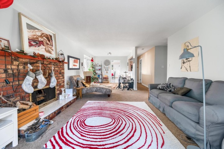 Photo 6 at 3003 Sunnyhurst Road, Lynn Valley, North Vancouver