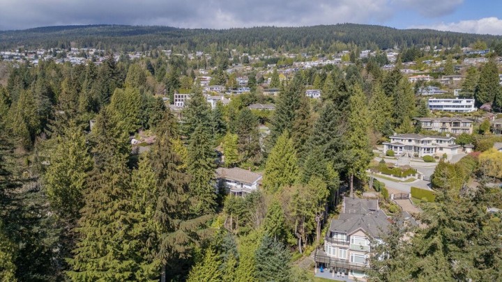 Photo 6 at 764 Eyremount Drive, British Properties, West Vancouver