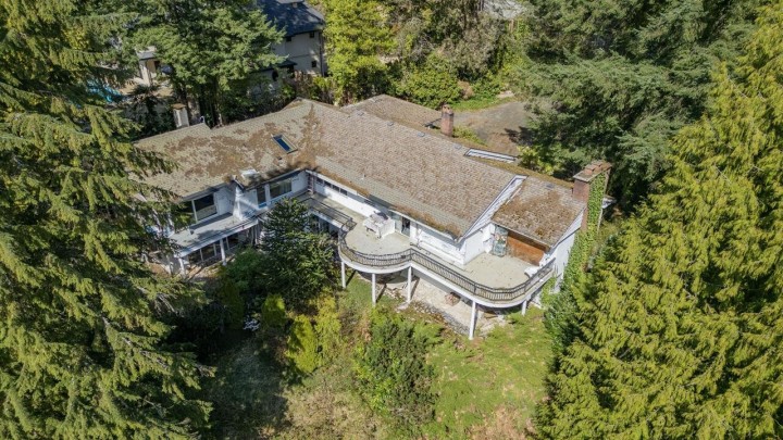 Photo 1 at 764 Eyremount Drive, British Properties, West Vancouver