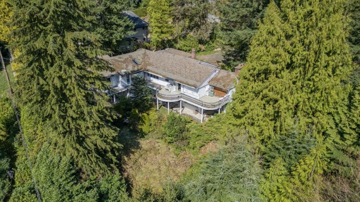 Photo 4 at 764 Eyremount Drive, British Properties, West Vancouver