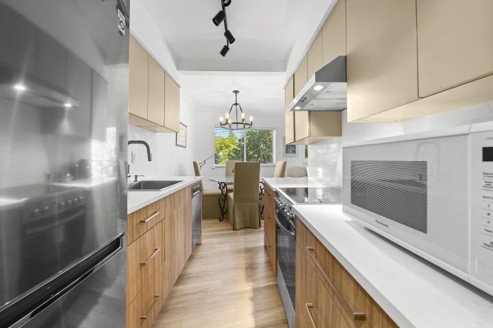 Photo 16 at 605 - 1930 Marine Drive, Ambleside, West Vancouver