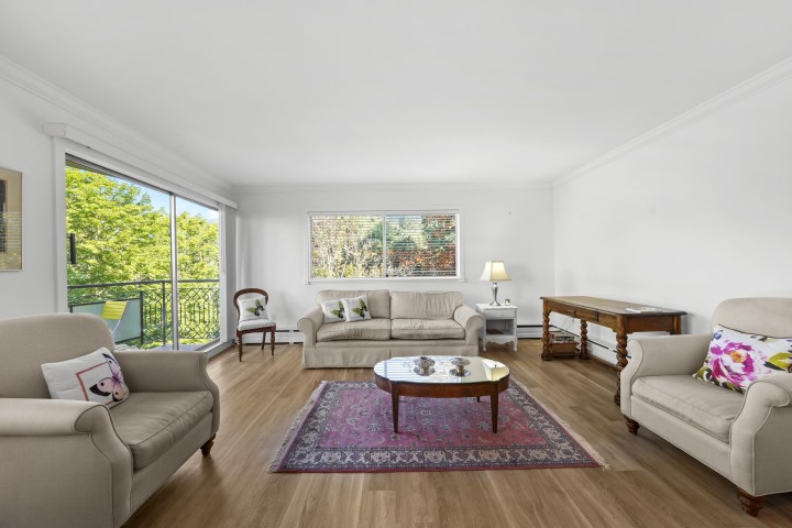 Photo 9 at 605 - 1930 Marine Drive, Ambleside, West Vancouver