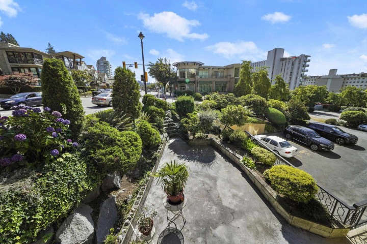 Photo 24 at 605 - 1930 Marine Drive, Ambleside, West Vancouver