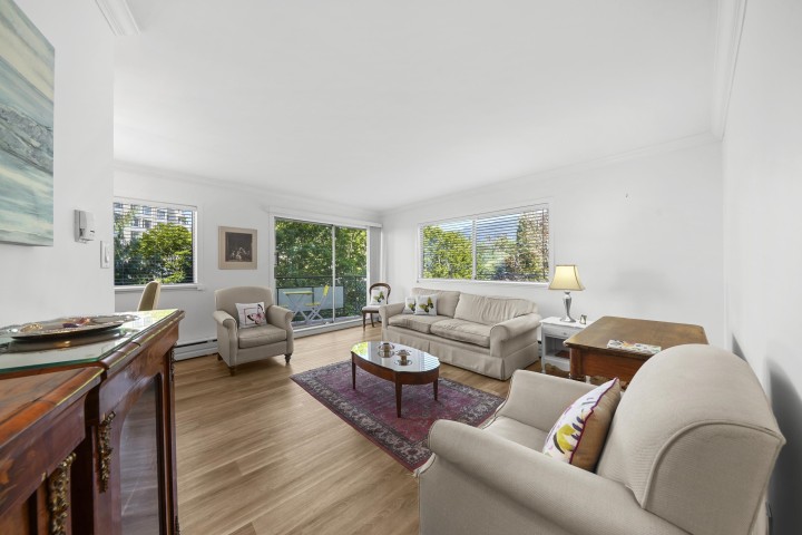 Photo 10 at 605 - 1930 Marine Drive, Ambleside, West Vancouver