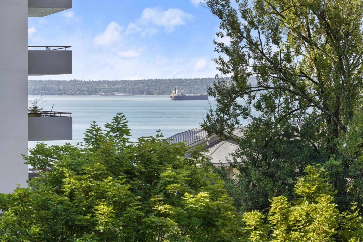 Photo 11 at 605 - 1930 Marine Drive, Ambleside, West Vancouver