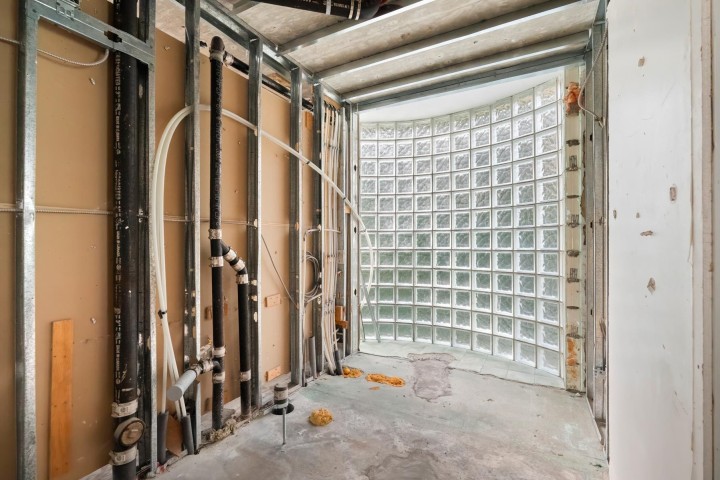 Photo 7 at 348 Taylor Way, Park Royal, West Vancouver