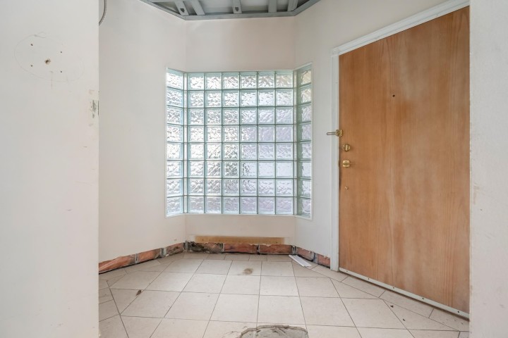 Photo 11 at 348 Taylor Way, Park Royal, West Vancouver