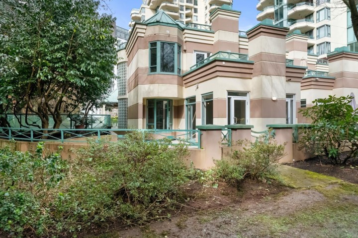 Photo 19 at 348 Taylor Way, Park Royal, West Vancouver