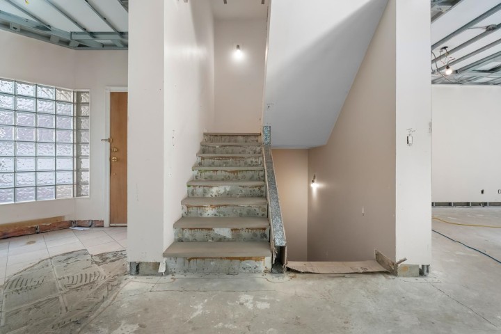 Photo 21 at 348 Taylor Way, Park Royal, West Vancouver