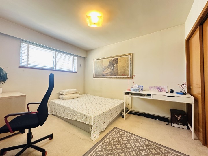 Photo 4 at 2887 W 24th Avenue, Arbutus, Vancouver West