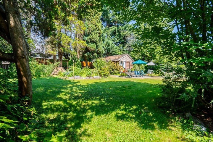 Photo 5 at 894 E 13th Street, Boulevard, North Vancouver