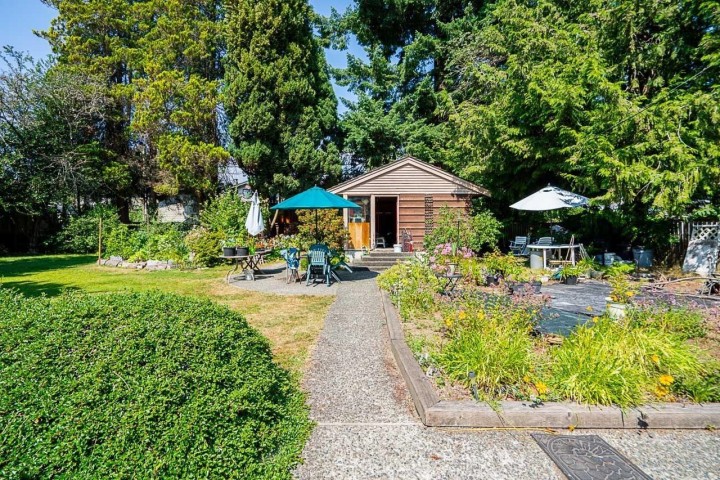 Photo 8 at 894 E 13th Street, Boulevard, North Vancouver