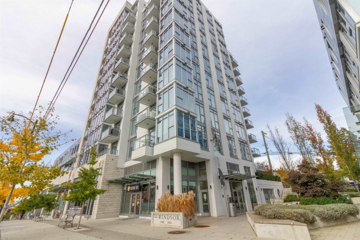 Photo 1 at 302 - 2435 Kingsway, Collingwood VE, Vancouver East