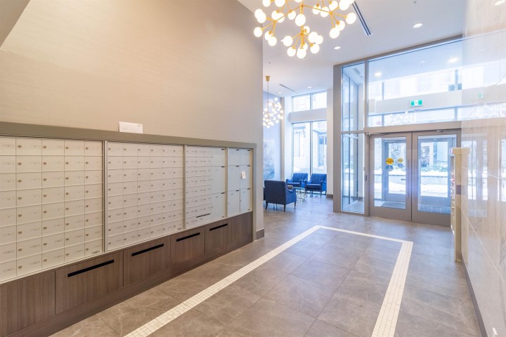 Photo 18 at 302 - 2435 Kingsway, Collingwood VE, Vancouver East