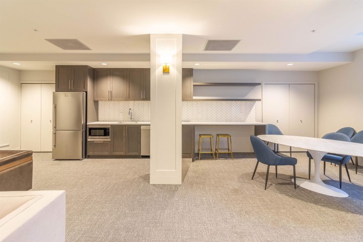 Photo 15 at 302 - 2435 Kingsway, Collingwood VE, Vancouver East