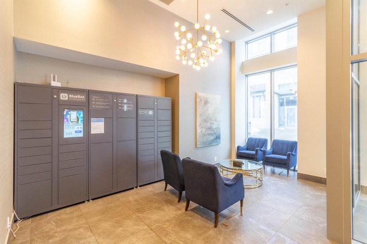 Photo 19 at 302 - 2435 Kingsway, Collingwood VE, Vancouver East