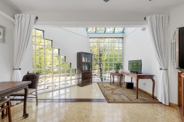 Photo 6 at 2217 Oak Street, Fairview VW, Vancouver West