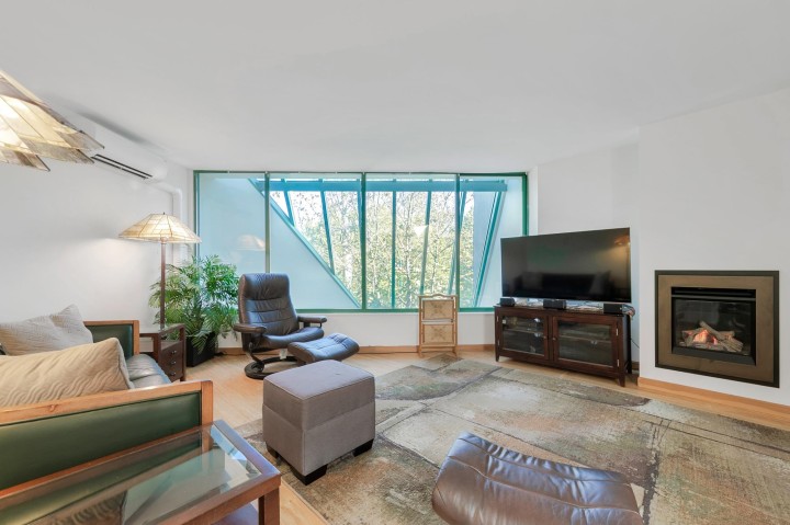 Photo 13 at 2217 Oak Street, Fairview VW, Vancouver West