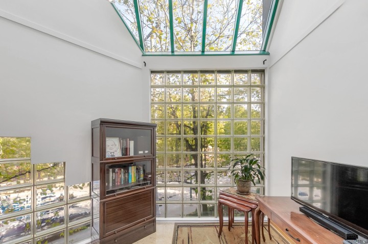 Photo 7 at 2217 Oak Street, Fairview VW, Vancouver West