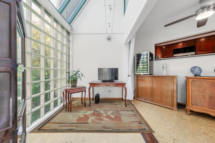 Photo 8 at 2217 Oak Street, Fairview VW, Vancouver West