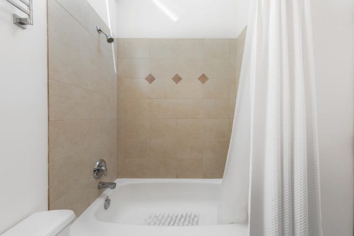 Photo 21 at 2217 Oak Street, Fairview VW, Vancouver West