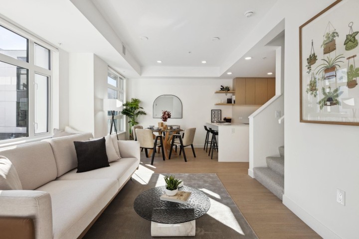 Photo 2 at 242 - 1014 W 47th Avenue, South Granville, Vancouver West