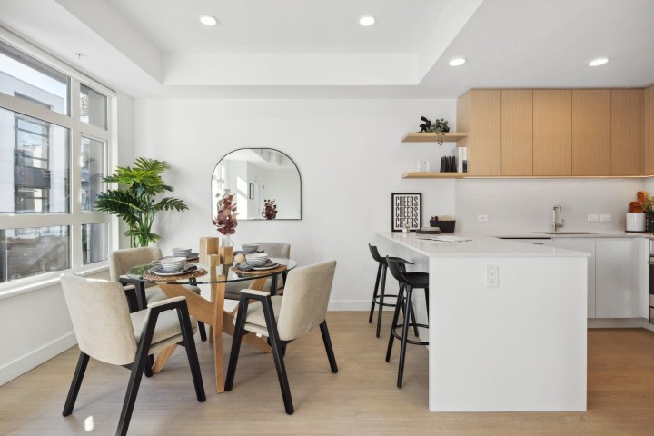 Photo 3 at 242 - 1014 W 47th Avenue, South Granville, Vancouver West