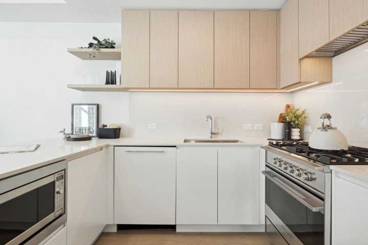 Photo 5 at 242 - 1014 W 47th Avenue, South Granville, Vancouver West