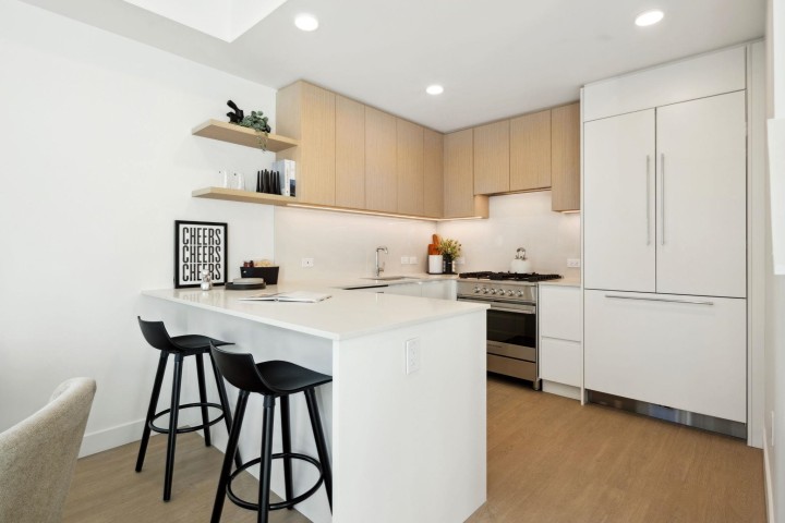 Photo 4 at 242 - 1014 W 47th Avenue, South Granville, Vancouver West