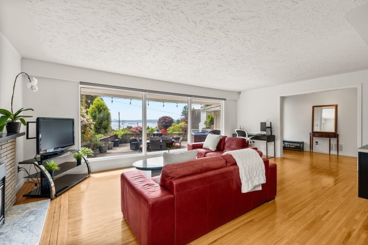 Photo 3 at 4780 Estevan Place, Caulfeild, West Vancouver