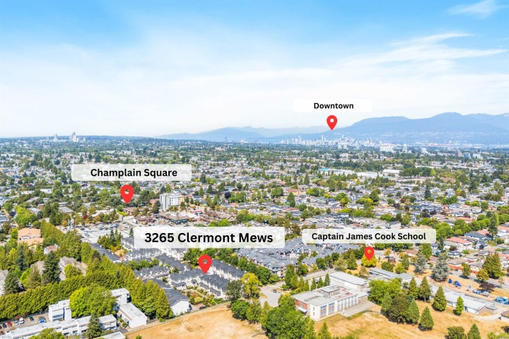 Photo 2 at 3265 Clermont Mews, Champlain Heights, Vancouver East